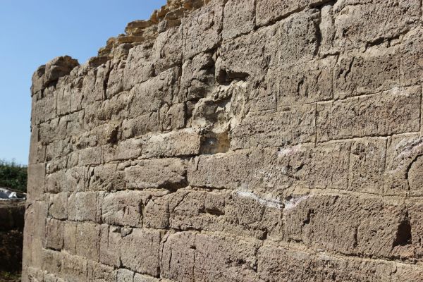 Ausbesserungen an der Außenmauer